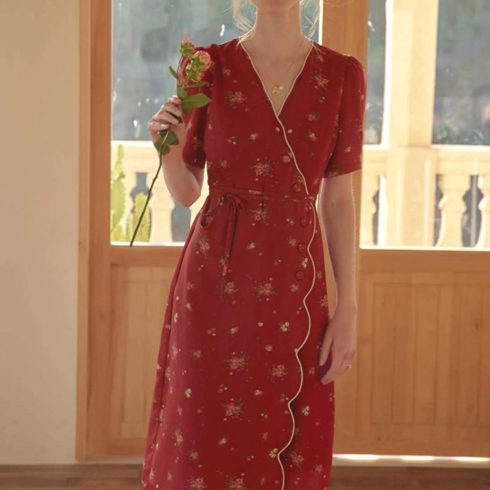 Simple Retro floral-print midi dress in red and size XS